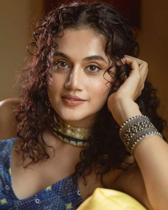 Taapsee-updatenews360-1