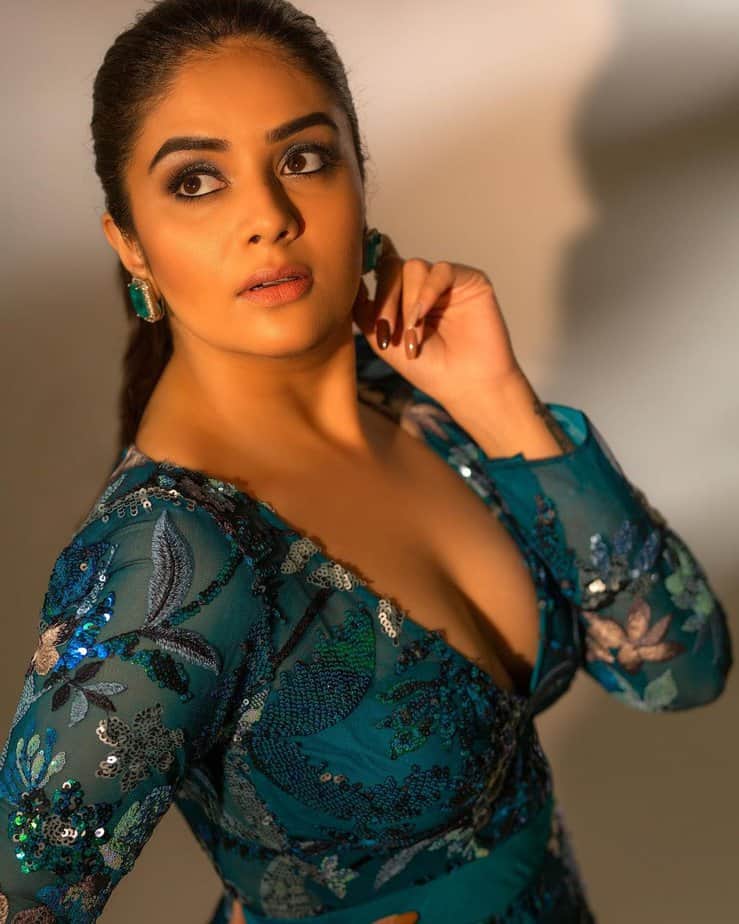 sreemukhi - updatenews360