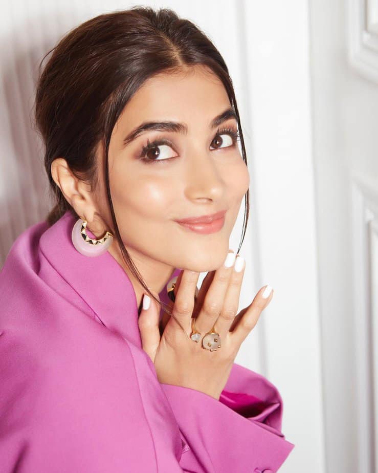 pooja hegde - updatenews360.jpg 1