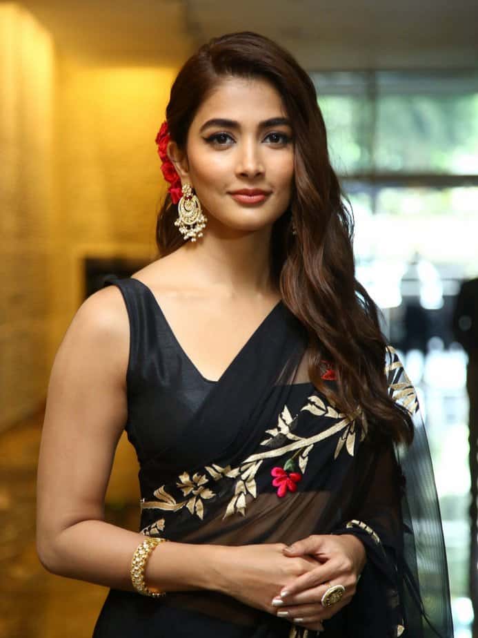 pooja hegde-updatenews360