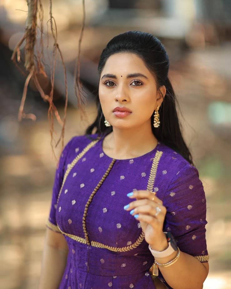 srushti dange - updatenews360