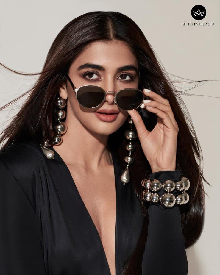 pooja hegde - updatenews360.jpg 1