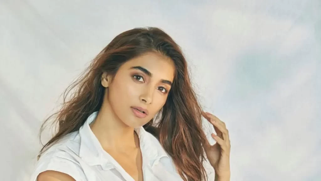 pooja hegde - updatenews360.jpg 1